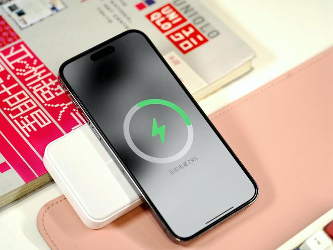 磁吸支架充电宝体验全能兼容更省心！米乐m6疾速充电新选择！ANKER(图22)